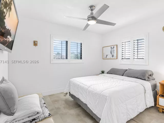 3-bedroom home for rent in Miami - 5210 SW 128th Ct - MondialRealty