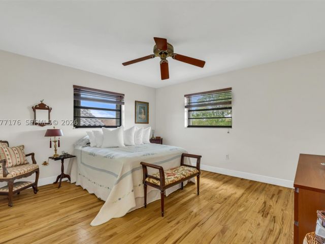 3-bedroom home for sale in Miami - 9911 SW 136th Ct - MondialRealty