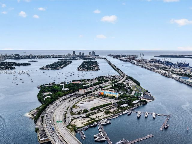 2-bedroom condo for sale in Miami - 1040 Biscayne Blvd 3403 - MondialRealty