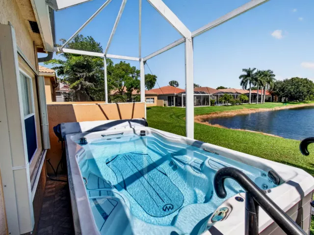 3-bedroom home for sale in Delray Beach - 7280 Demedici Circle - MondialRealty