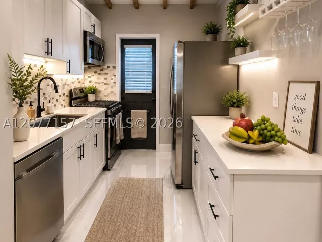 4-bedroom home for sale in Miami - 6060 NW 7th St - MondialRealty