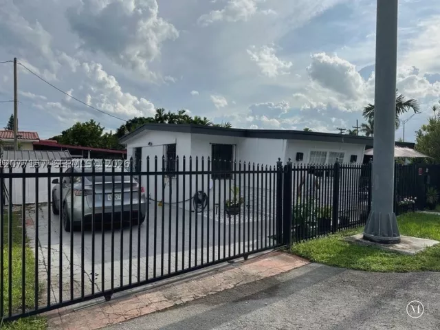 4-bedroom home for sale in Miami - 6060 NW 7th St - MondialRealty
