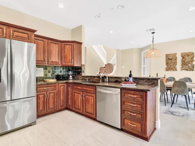 5-bedroom home for rent in Boca Raton - 1311 NW 2ND Circle - MondialRealty