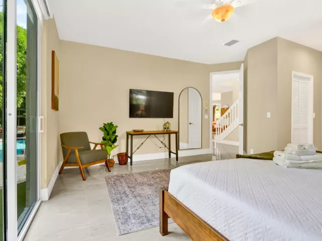 5-bedroom home for rent in Boca Raton - 1311 NW 2ND Circle - MondialRealty