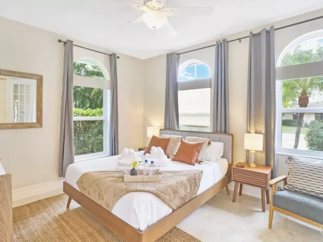 5-bedroom home for rent in Boca Raton - 1311 NW 2ND Circle - MondialRealty
