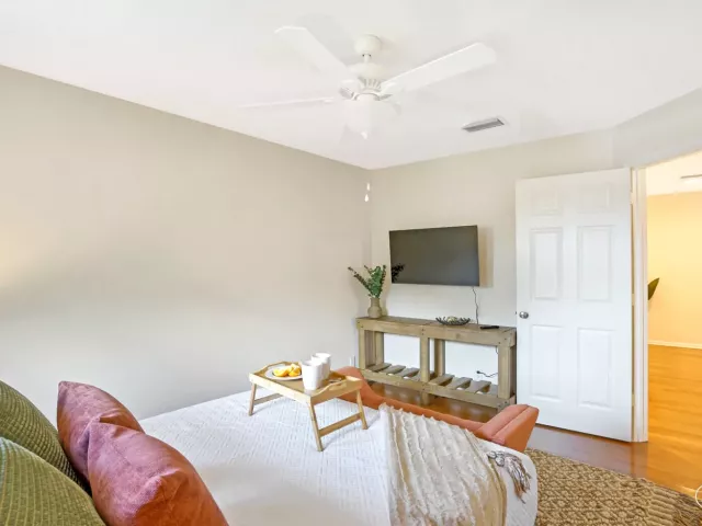 5-bedroom home for rent in Boca Raton - 1311 NW 2ND Circle - MondialRealty