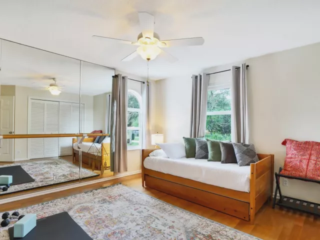 5-bedroom home for rent in Boca Raton - 1311 NW 2ND Circle - MondialRealty