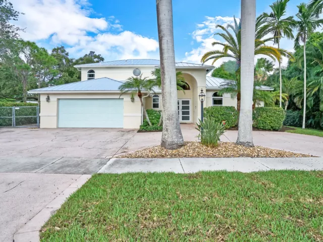 5-bedroom home for rent in Boca Raton - 1311 NW 2ND Circle - MondialRealty