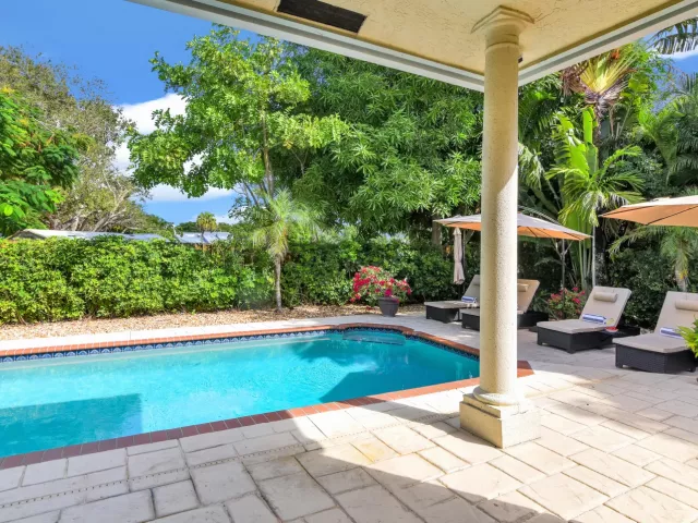 5-bedroom home for rent in Boca Raton - 1311 NW 2ND Circle - MondialRealty