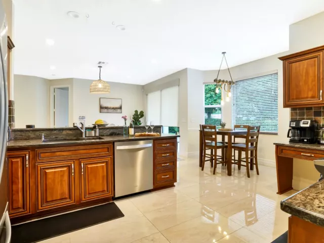 5-bedroom home for rent in Boca Raton - 1311 NW 2ND Circle - MondialRealty