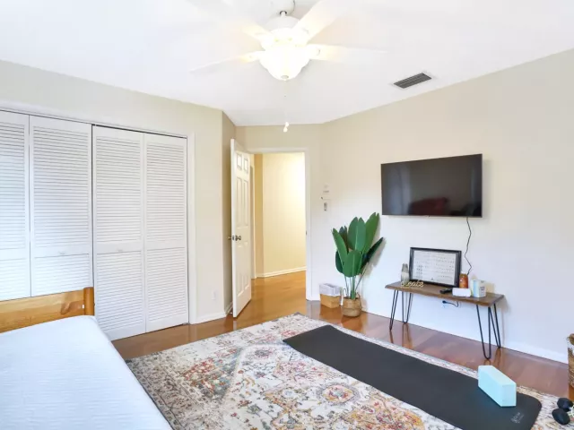 5-bedroom home for rent in Boca Raton - 1311 NW 2ND Circle - MondialRealty