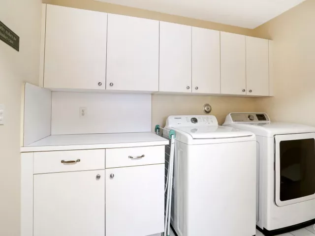 5-bedroom home for rent in Boca Raton - 1311 NW 2ND Circle - MondialRealty