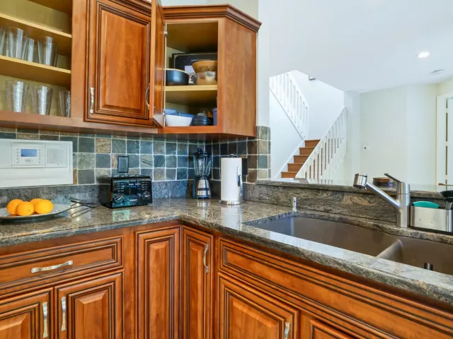 5-bedroom home for rent in Boca Raton - 1311 NW 2ND Circle - MondialRealty