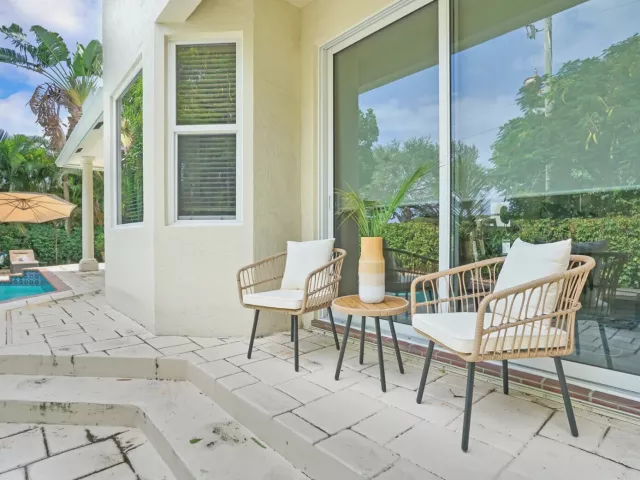 5-bedroom home for rent in Boca Raton - 1311 NW 2ND Circle - MondialRealty