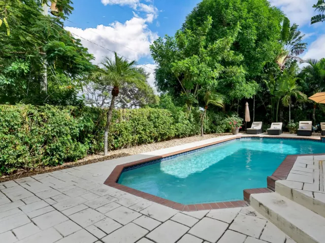 5-bedroom home for rent in Boca Raton - 1311 NW 2ND Circle - MondialRealty