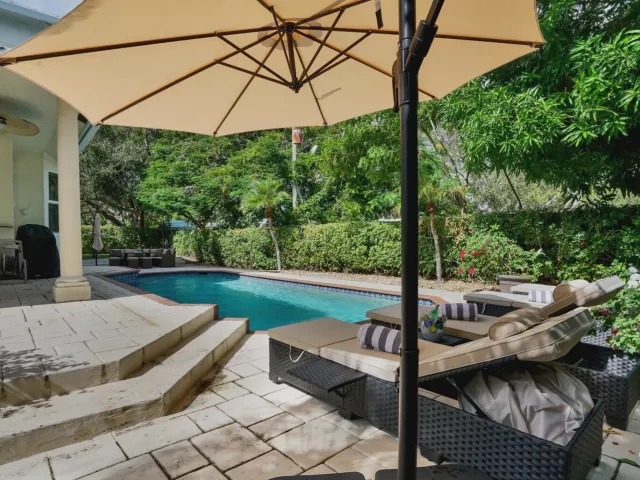 5-bedroom home for rent in Boca Raton - 1311 NW 2ND Circle - MondialRealty