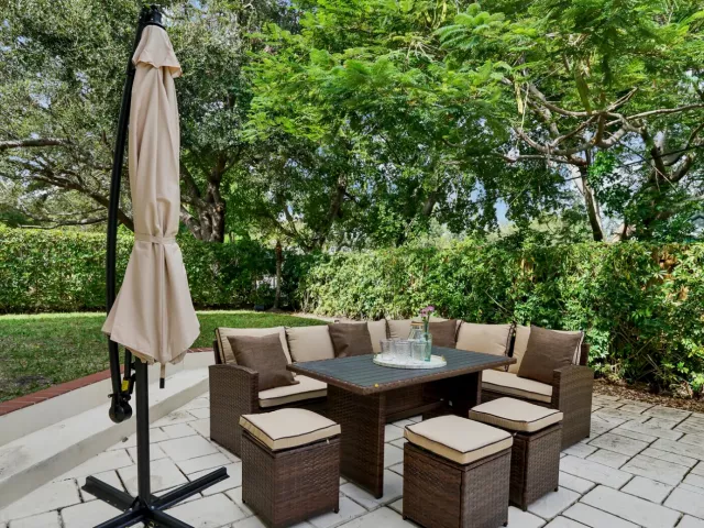 5-bedroom home for rent in Boca Raton - 1311 NW 2ND Circle - MondialRealty