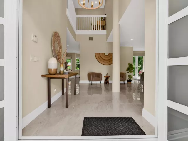 5-bedroom home for rent in Boca Raton - 1311 NW 2ND Circle - MondialRealty