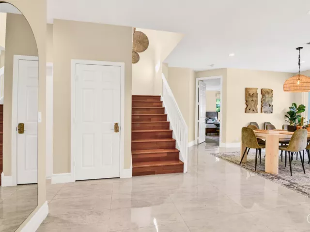 5-bedroom home for rent in Boca Raton - 1311 NW 2ND Circle - MondialRealty