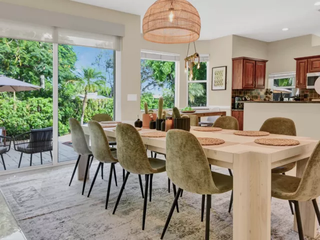 5-bedroom home for rent in Boca Raton - 1311 NW 2ND Circle - MondialRealty