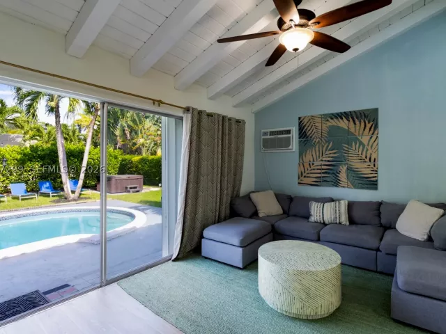 4-bedroom home for rent in Miami - 437 NE 107th St - MondialRealty