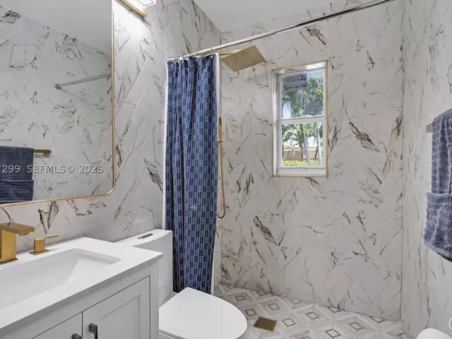 4-bedroom home for rent in Miami - 437 NE 107th St - MondialRealty