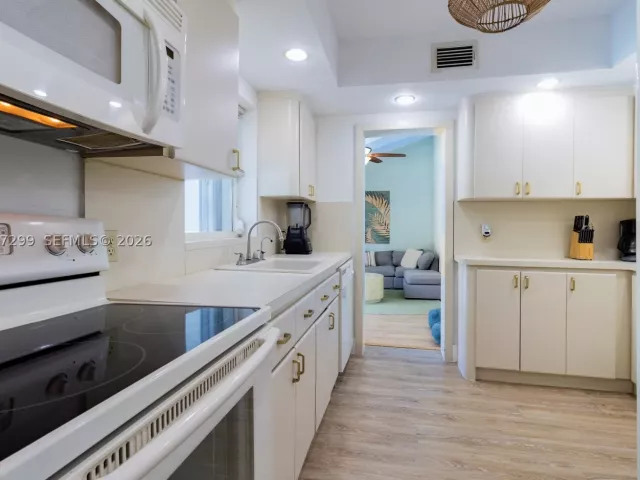 4-bedroom home for rent in Miami - 437 NE 107th St - MondialRealty