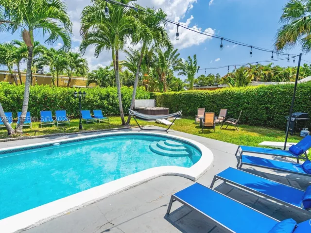 4-bedroom home for rent in Miami - 437 NE 107th St - MondialRealty