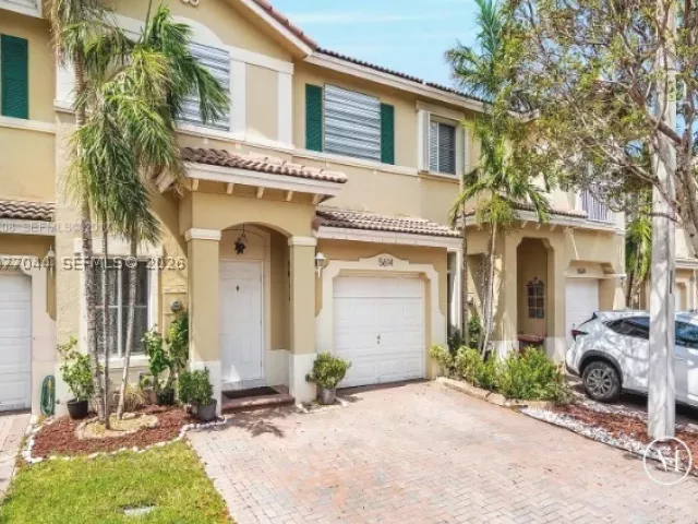 4-bedroom home for rent in Doral - 5614 NW 112th Pl - MondialRealty
