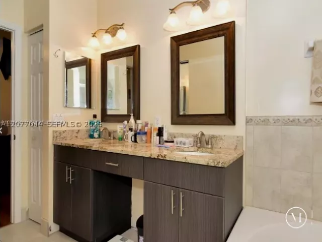 4-bedroom home for rent in Doral - 5614 NW 112th Pl - MondialRealty