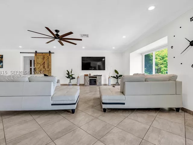 3-bedroom home for sale in Delray Beach - 3324 Lakeview Blvd - MondialRealty