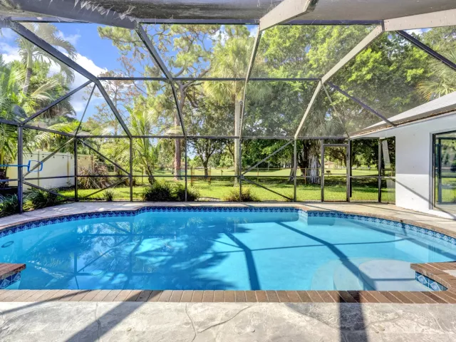 4-bedroom home for sale in Delray Beach - 4270 NW 9th Street - MondialRealty