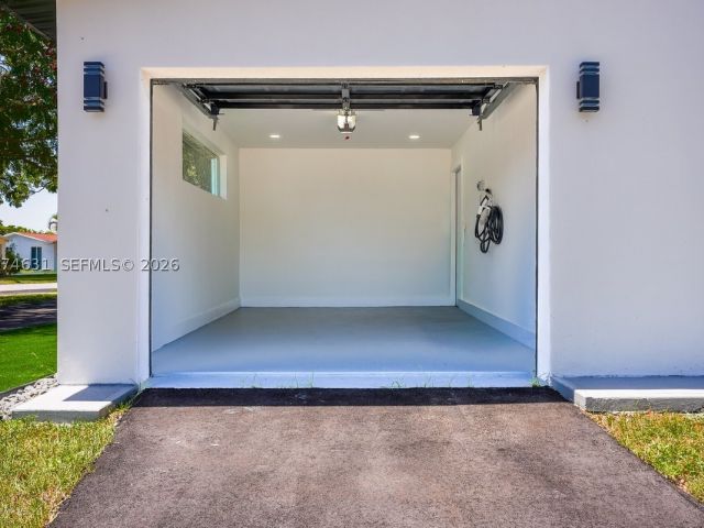 4-bedroom home for sale in Hollywood - 4801 Tyler St - MondialRealty