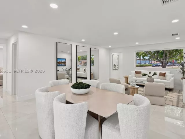 4-bedroom home for sale in Hollywood - 4801 Tyler St - MondialRealty