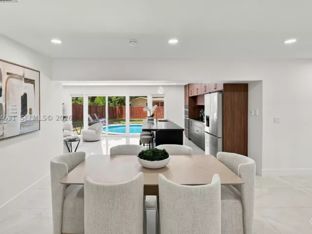 4-bedroom home for sale in Hollywood - 4801 Tyler St - MondialRealty