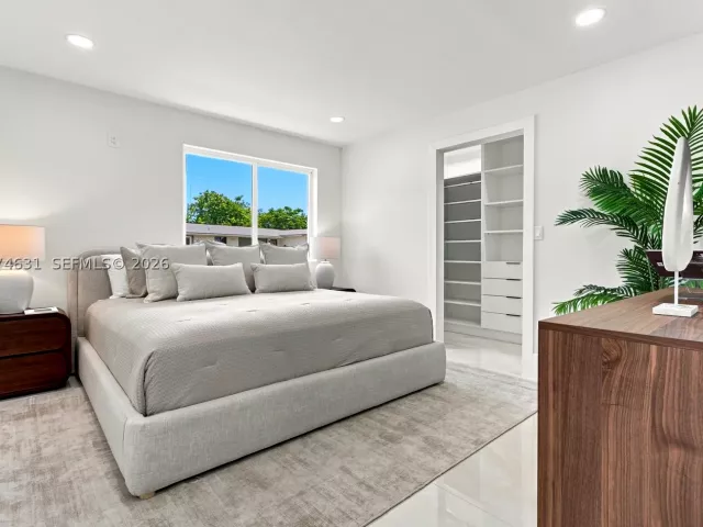 4-bedroom home for sale in Hollywood - 4801 Tyler St - MondialRealty