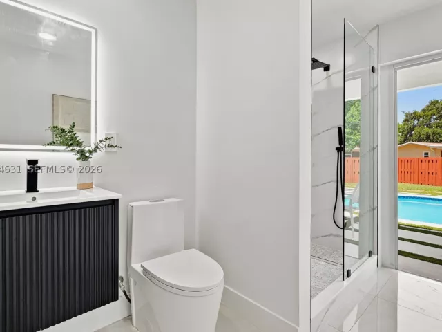 4-bedroom home for sale in Hollywood - 4801 Tyler St - MondialRealty