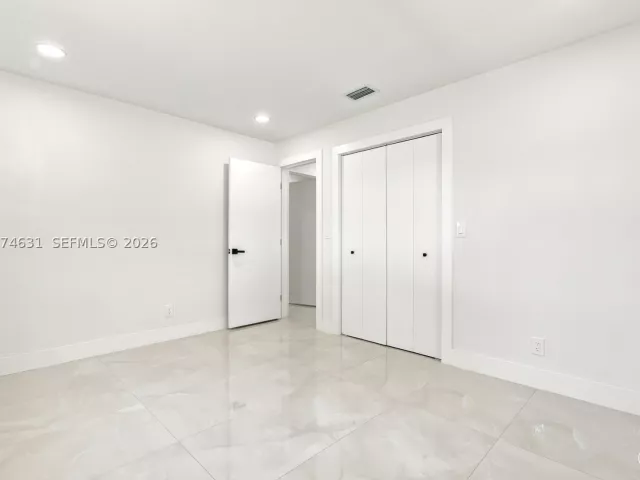 4-bedroom home for sale in Hollywood - 4801 Tyler St - MondialRealty