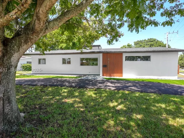 4-bedroom home for sale in Hollywood - 4801 Tyler St - MondialRealty