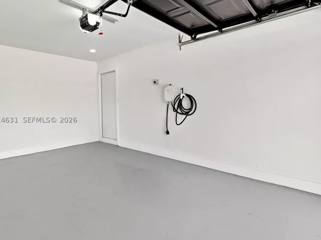 4-bedroom home for sale in Hollywood - 4801 Tyler St - MondialRealty