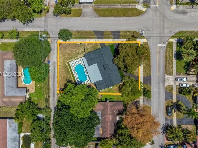 4-bedroom home for sale in Hollywood - 4801 Tyler St - MondialRealty