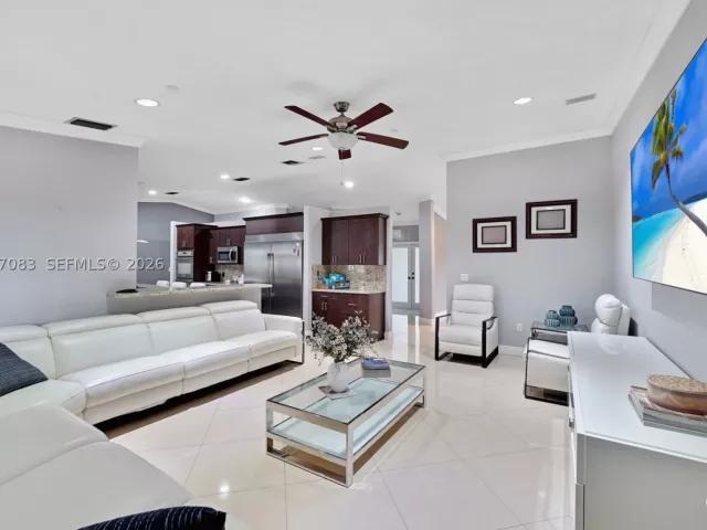4-bedroom home for sale in Miami - 15290 SW 200th St - MondialRealty