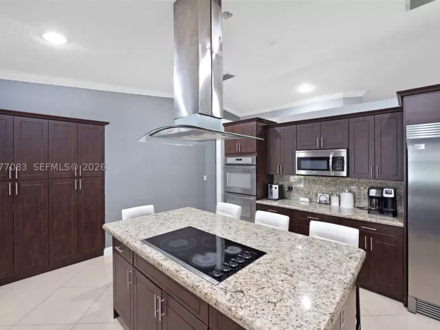 4-bedroom home for sale in Miami - 15290 SW 200th St - MondialRealty