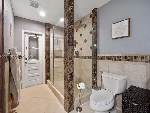 4-bedroom home for sale in Miami - 15290 SW 200th St - MondialRealty