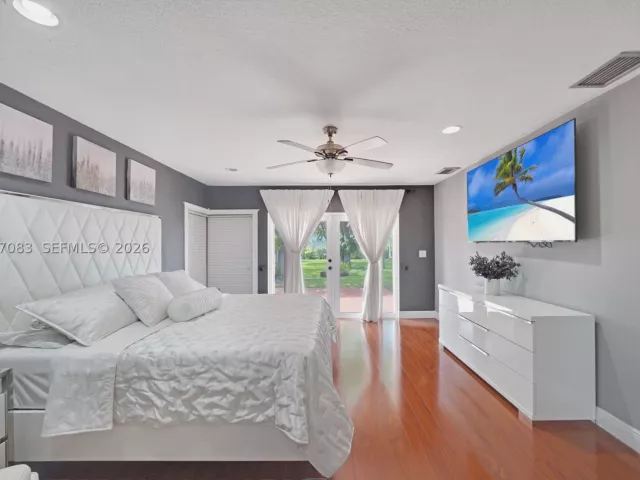4-bedroom home for sale in Miami - 15290 SW 200th St - MondialRealty