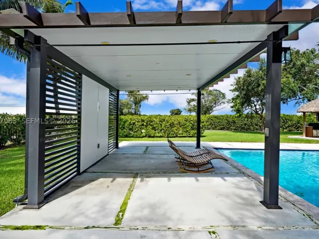 4-bedroom home for sale in Miami - 15290 SW 200th St - MondialRealty