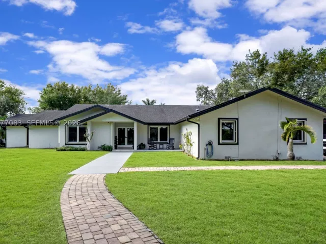 4-bedroom home for sale in Miami - 15290 SW 200th St - MondialRealty