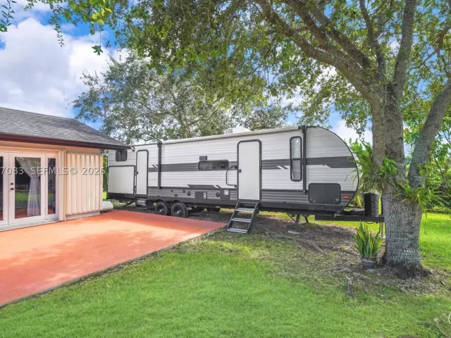 4-bedroom home for sale in Miami - 15290 SW 200th St - MondialRealty