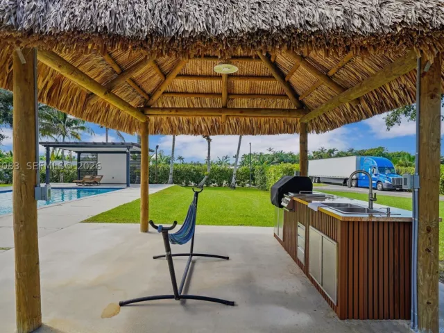 4-bedroom home for sale in Miami - 15290 SW 200th St - MondialRealty
