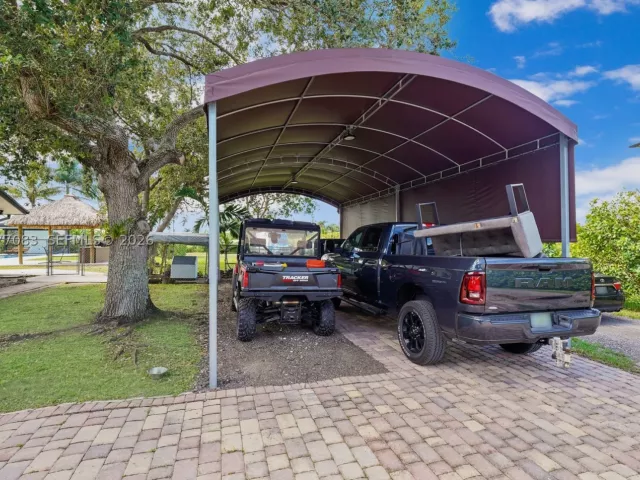 4-bedroom home for sale in Miami - 15290 SW 200th St - MondialRealty
